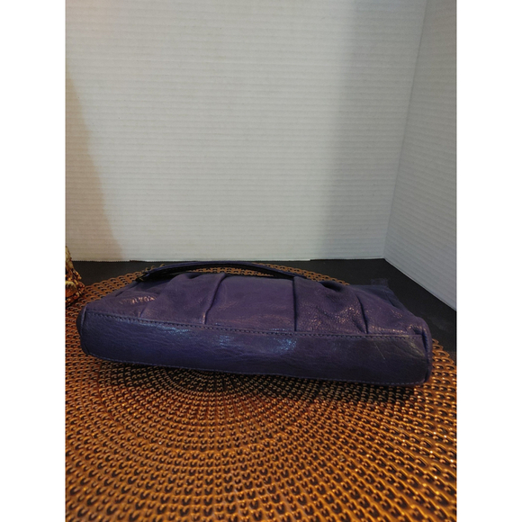 KAGE Leather Shoulder Bag - Picture 7 of 9